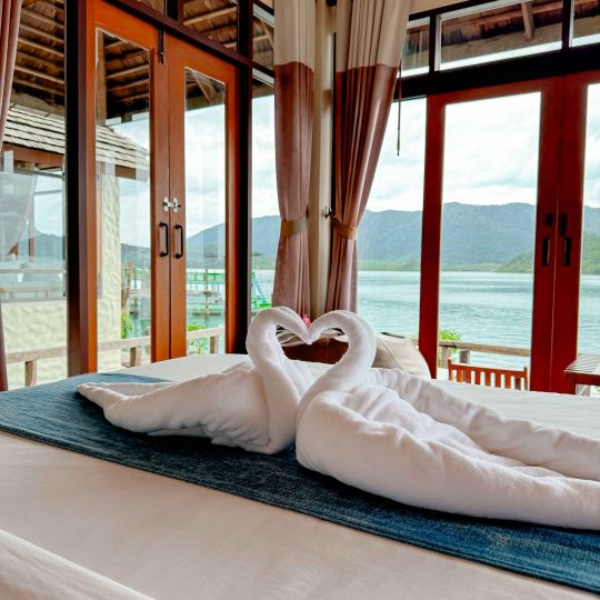 https://www.kohchangsalakphet.com/wp-content/uploads/2024/10/Villa-Seaview_2_2_11zon-540x540.jpg